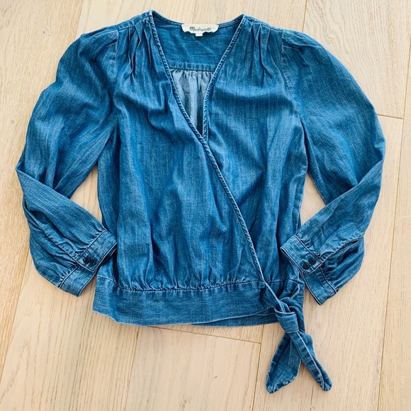 Madewell Denim Wrap Top in Descanso Wash - Picture 5 of 7